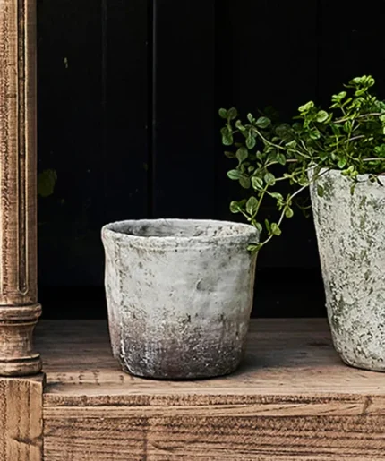 textured-plant-pot-13cm