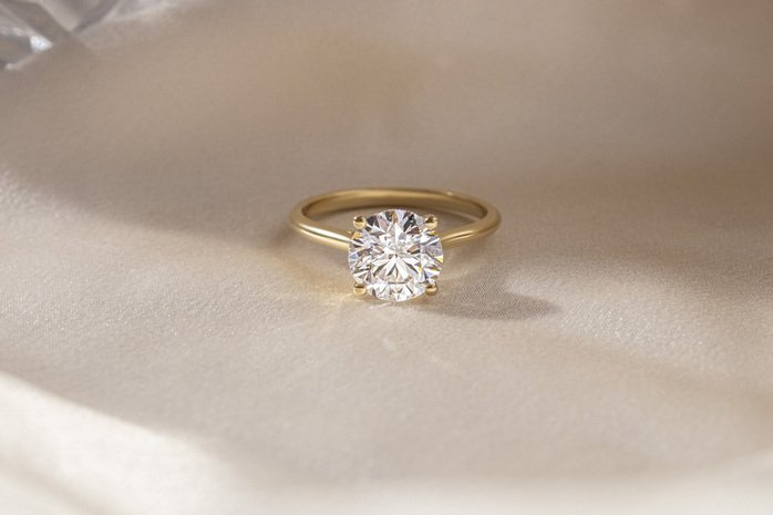 round sol serena gold