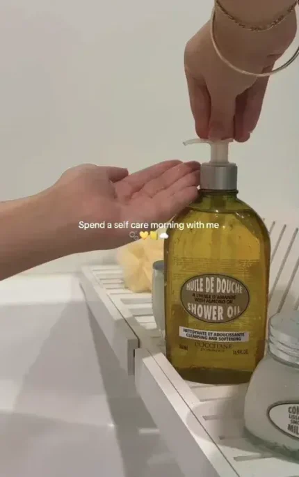 cleansing-softening-shower-oil-with-almond-oil