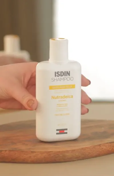 isdin-nutradeica-nutradeica-shampoo-dry-dandruff
