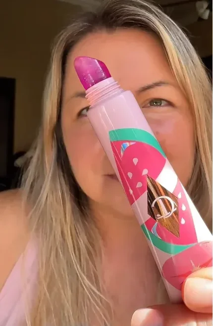 unreal-ph-lip-oil-strawberry-vanillas